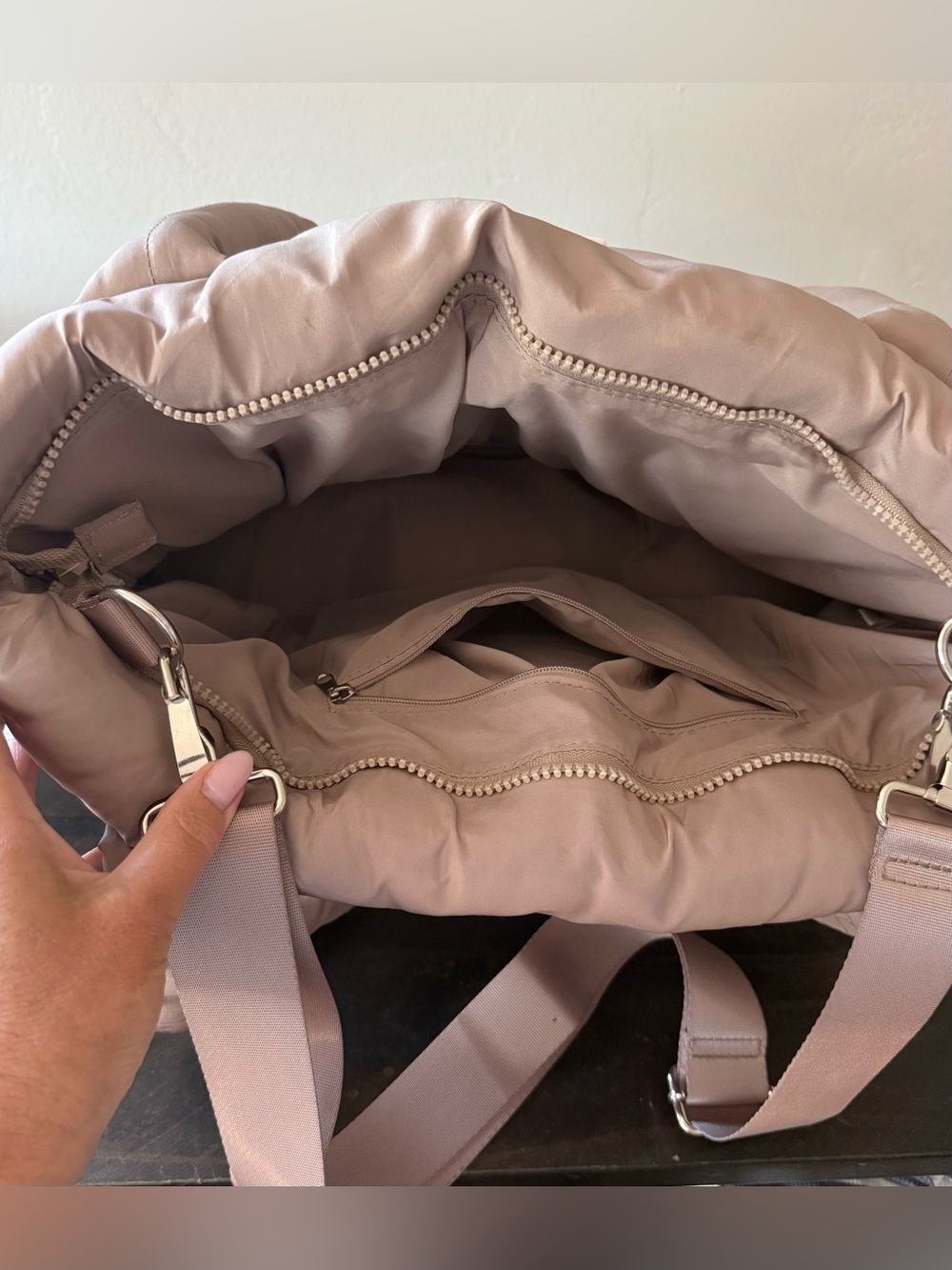 Wilo Padded Tote Bag in Blush - Picture 2 of 6